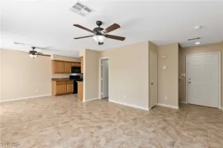 Photo #6: 2614647 Listing