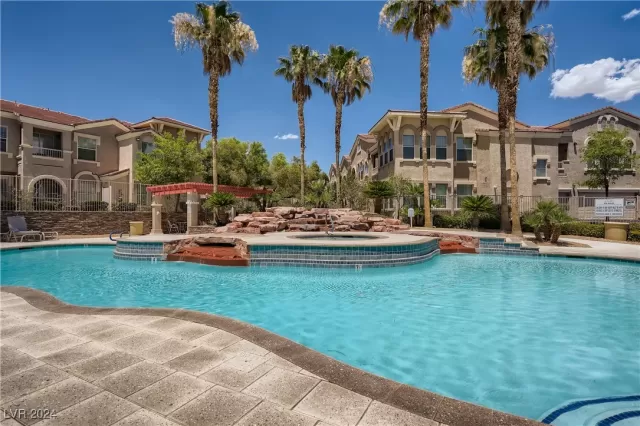 MLS: 2614653 Condo For Sale