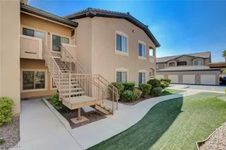 Photo #4: 2614716 Listing