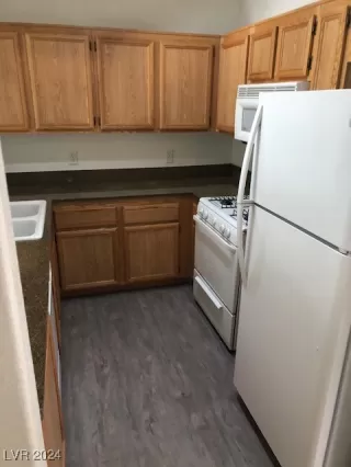 Photo #6: 2614718 Listing 