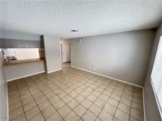 Photo #2: 2614723 Listing 