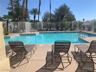 Photo #3: 2614749 Listing 