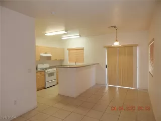 Photo #5: 2614753 Listing 