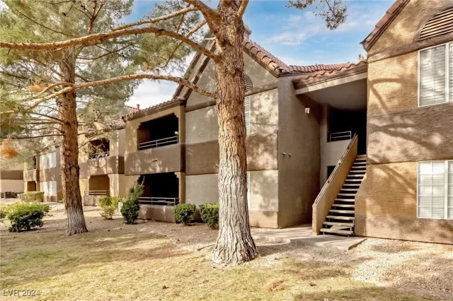 MLS: 2614801 Condo For Sale
