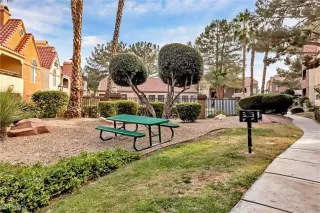 Photo #2: 2614801 Listing 