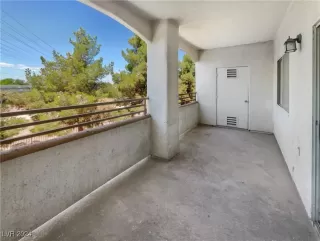 Photo #5: 2614834 Listing