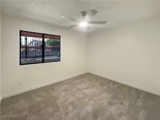 Photo #4: 2614860 Listing