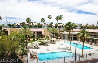 Photo #2: 2614865 Listing