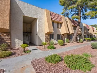 Photo #3: 2614865 Listing