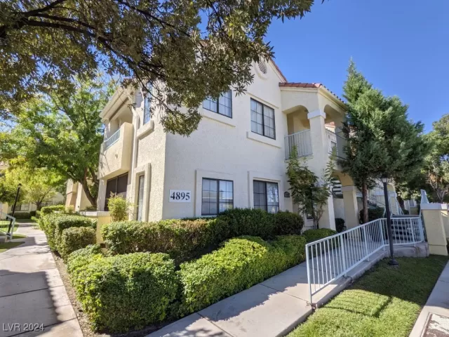 MLS: 2614874 Condo For Sale
