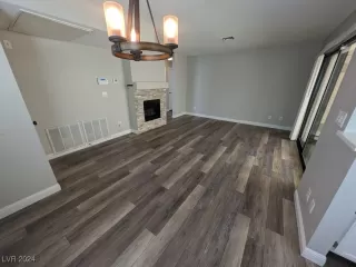 Photo #3: 2614874 Listing