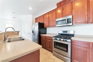 Photo #5: 2614882 Listing 