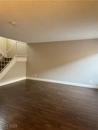 Photo #2: 2614888 Listing 