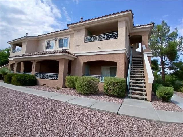 MLS: 2614899 Condo For Sale