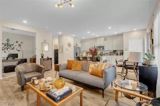 Photo #1: 2614908 Listing 