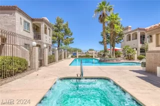 Photo #4: 2614926 Listing 
