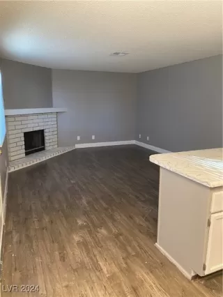 Photo #3: 2614928 Listing