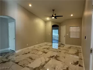 Photo #3: 2614937 Listing 