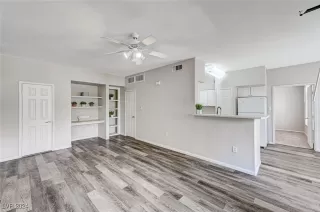 Photo #4: 2614951 Listing