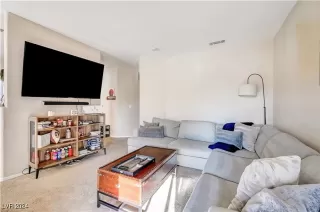 Photo #1: 2614955 Listing