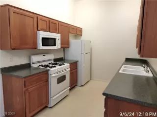 Photo #6: 2614972 Listing 