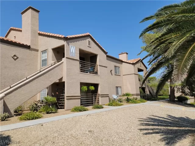 MLS: 2614973 Condo For Sale