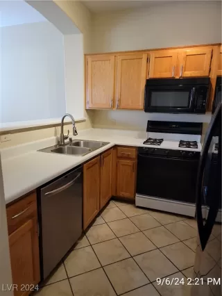 Photo #6: 2614974 Listing 