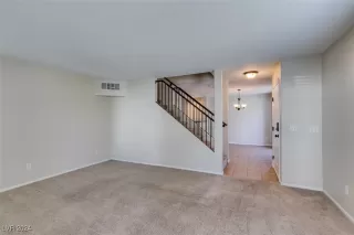 Photo #5: 2614979 Listing 