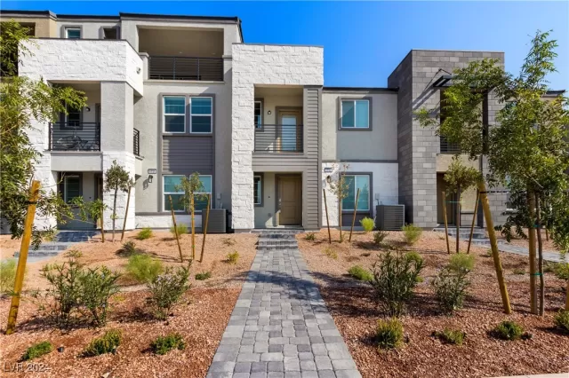 MLS: 2614994 Condo For Sale