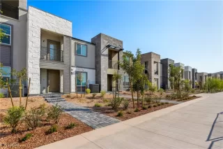 Photo #1: 2614994 Listing 