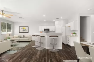 Photo #1: 2615067 Listing