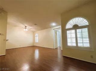 Photo #1: 2615074 Listing 