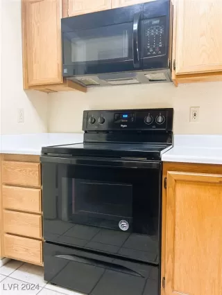 Photo #5: 2615074 Listing 