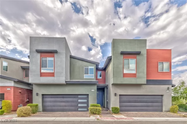 MLS: 2615091 Condo For Sale