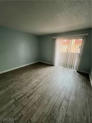 Photo #3: 2615122 Listing 