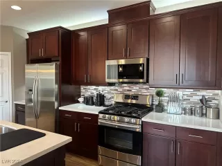 Photo #1: 2615201 Listing 