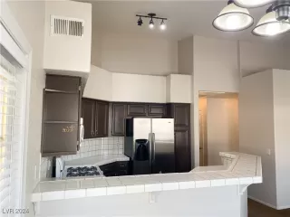 Photo #3: 2615212 Listing 