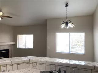 Photo #6: 2615212 Listing 