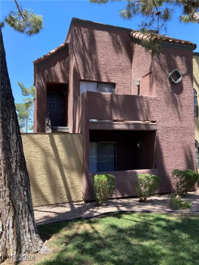 MLS: 2615215 Condo For Sale