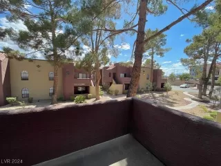 Photo #3: 2615215 Listing 