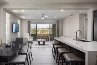 Photo #1: 2615224 Listing 