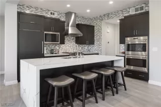 Photo #2: 2615224 Listing 