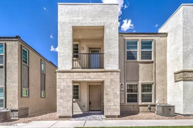 MLS: 2615254 Condo For Sale