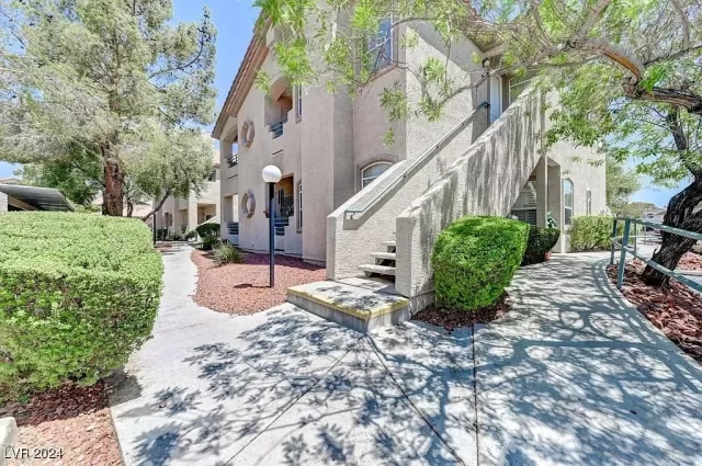 MLS: 2615281 Condo For Sale