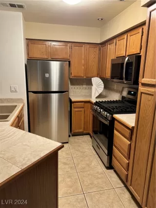 Photo #3: 2615281 Listing 