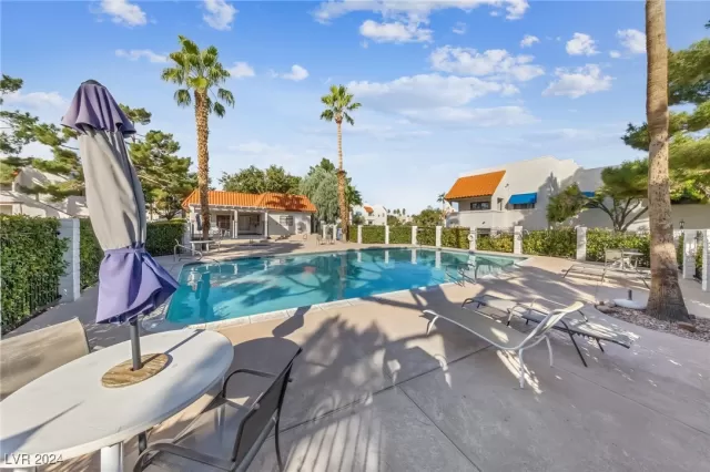 MLS: 2615304 Condo For Sale