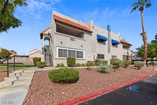 Photo #2: 2615304 Listing