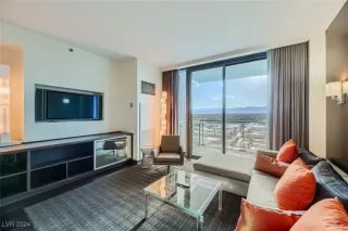 Photo #2: 2615308 Listing 