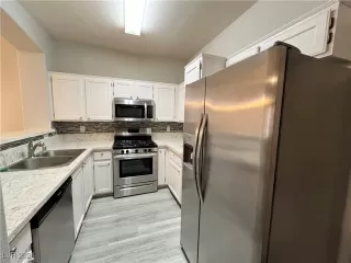 Photo #5: 2615315 Listing 