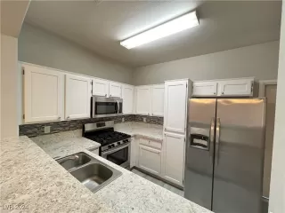 Photo #6: 2615315 Listing 